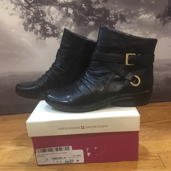 Naturalizer Cycle Black Ankle Boot - Picture 5 of 6